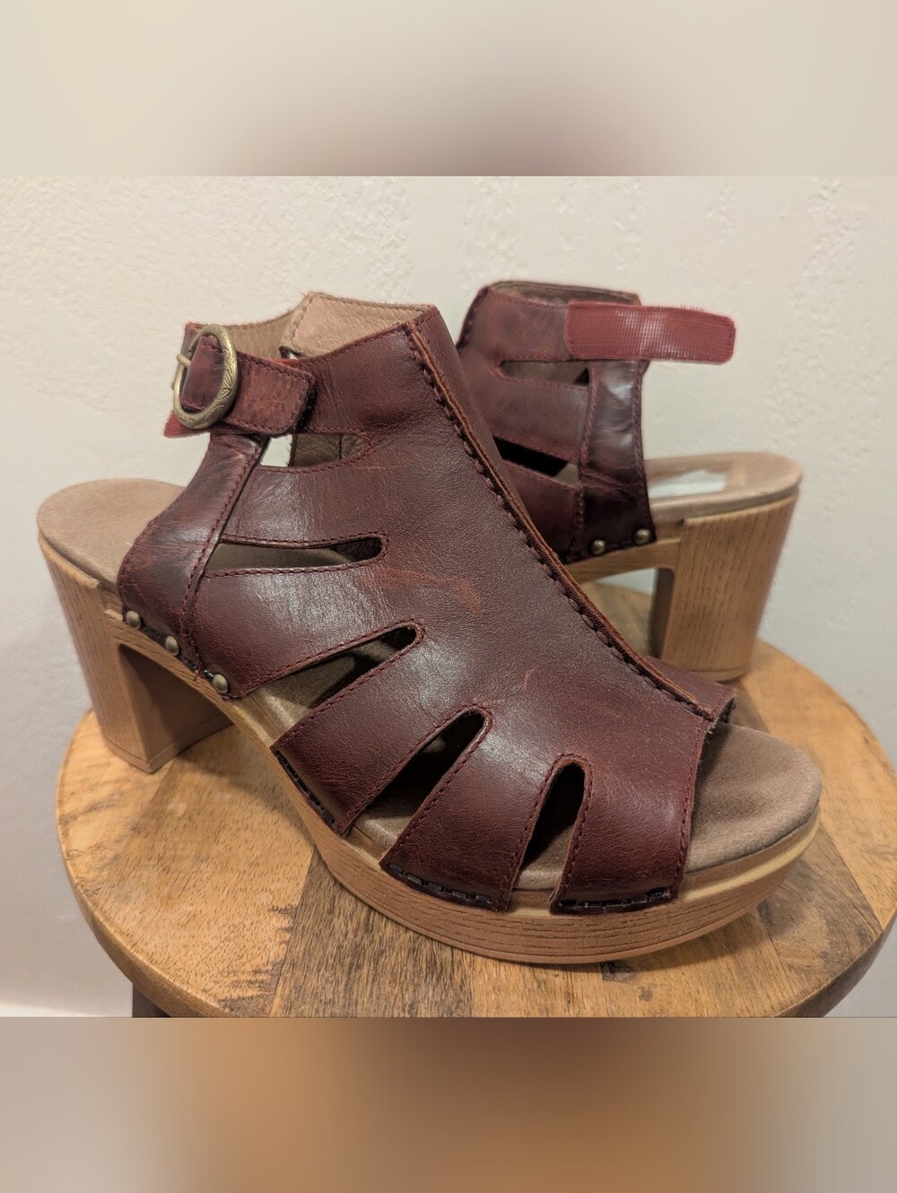 Dansko Demetra Sandal, Ruby Vintage (SIZE 39/8.5-9)